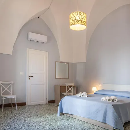 Le Monacelle 3* غالّيبولي