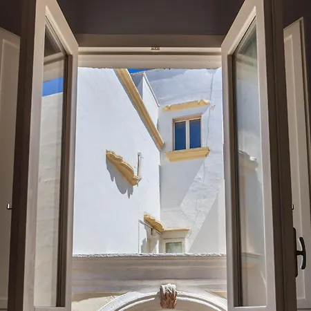 فندق مبيت وإفطار Le Monacelle غالّيبولي